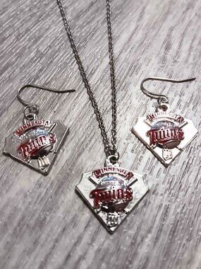 Minnesota Twins Football Necklace And Earrings Set